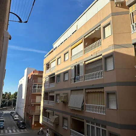 Cozy One Bedroom Apartmán *